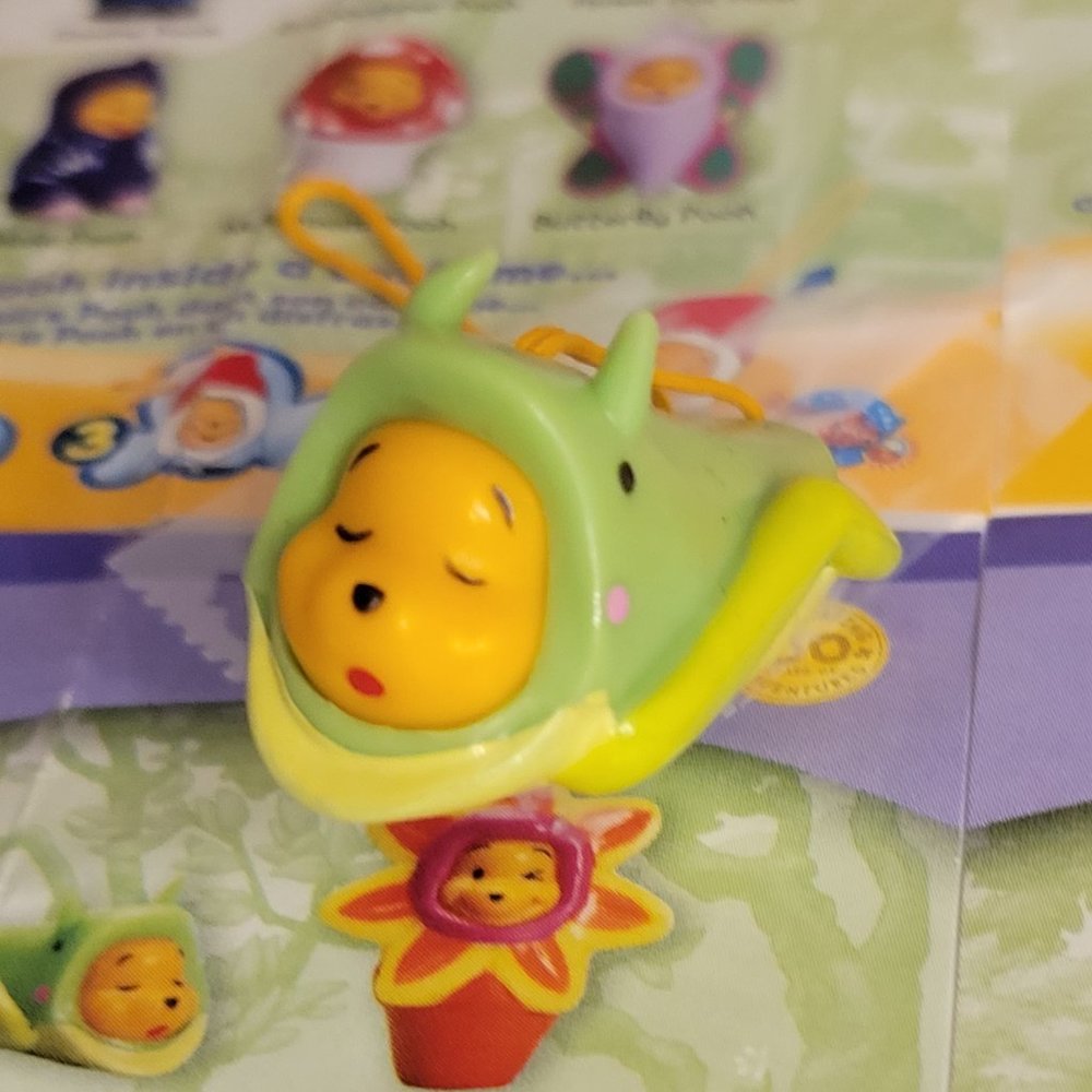 Winnie The Pooh Peek-a-Pooh #12 Garden Series Grasshopper Tomy Yujin